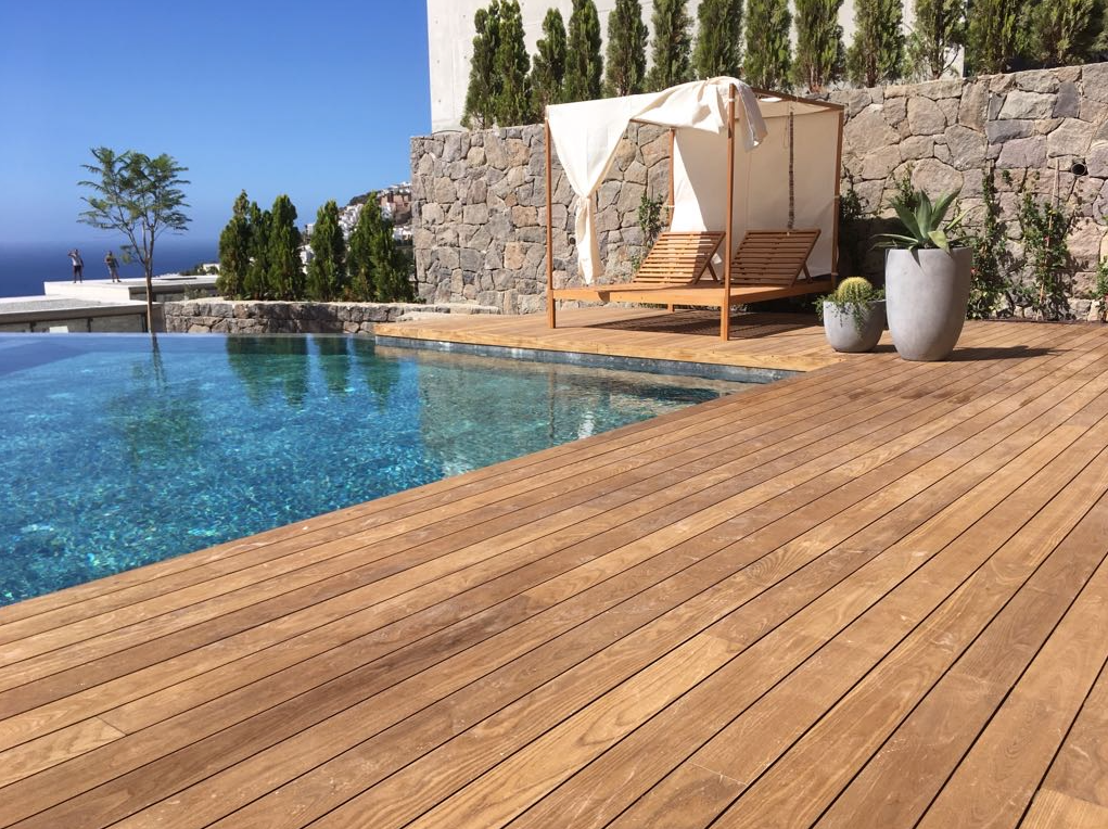 Thermally modified wood as a deck design.